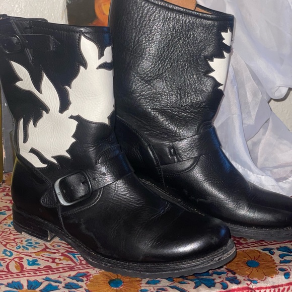 Frye Veronica Floral Black and White Leather Boots Women’s Moto - Picture 2 of 4